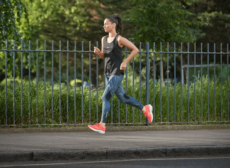 Chạy bộ nhẹ nhàng là phương pháp cardio nhẹ nhàng giúp duy trì sức bền và phục hồi cơ thể.